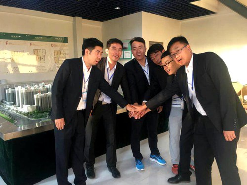 夢(mèng)想，堅(jiān)持，輝煌