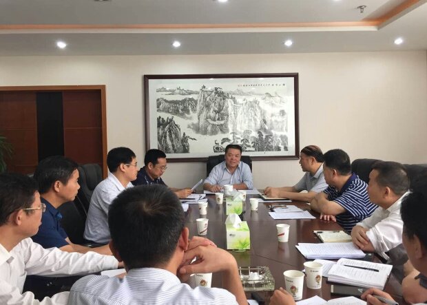 雙休日 建設(shè)集團(tuán)機(jī)關(guān)帶頭加班加點(diǎn)氣氛濃