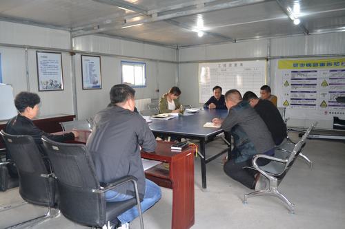 “雙節(jié)”前夕，“三送”到基層