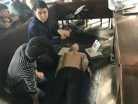 洗選煤運(yùn)營(yíng)公司開(kāi)展模擬人現(xiàn)場(chǎng)緊急救護(hù)基礎(chǔ)知識(shí)講解