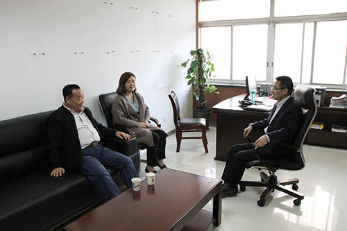 建設(shè)集團與12名退二線中層管理人員談心談話