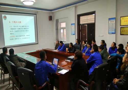 設備租賃中心組織開展“防火”專項應急演練