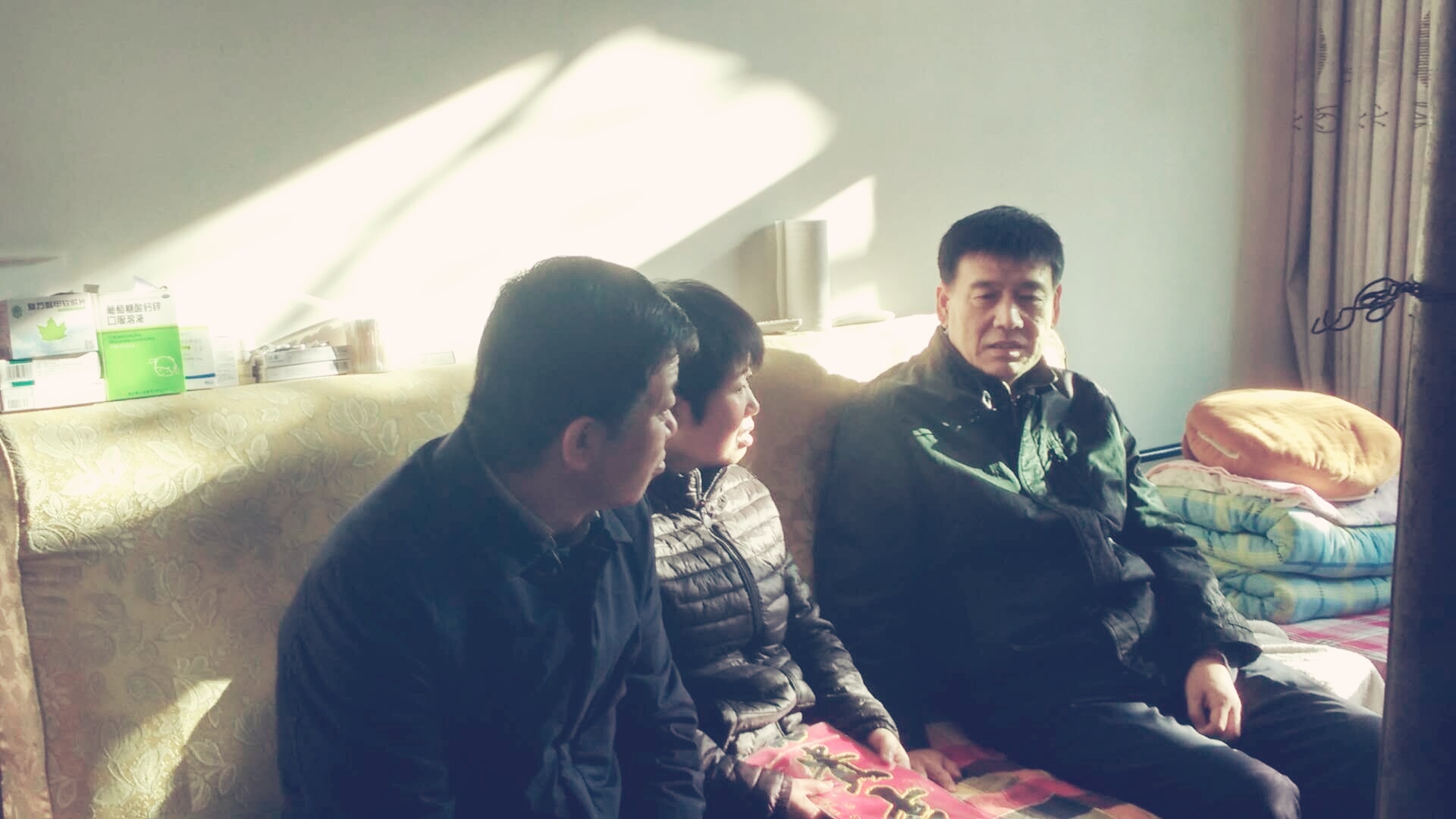 建設(shè)集團(tuán)聯(lián)合黨委副書(shū)記、紀(jì)委書(shū)記、工會(huì)主席侯本英一行慰問(wèn)礦建三公司困難職工