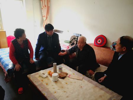 心系困難職工，情系企業(yè)發(fā)展