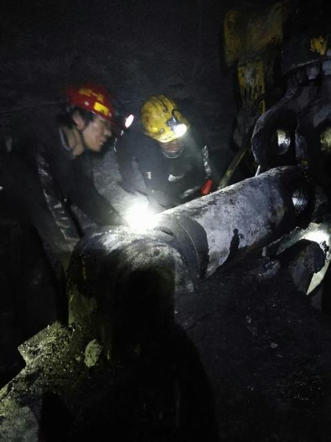 掘進(jìn)公司紅柳林項(xiàng)目部自行回撤掘進(jìn)機(jī)節(jié)約成本8萬(wàn)