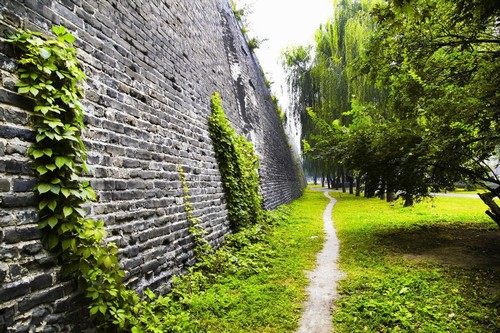 四月，古城的春天