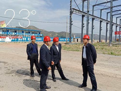 彬長集團趙文革深入生產(chǎn)服務中心二期項目檢查指導工作