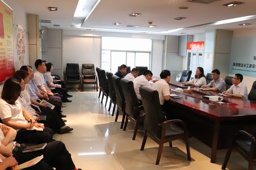 侯本英參加礦建二公司干部大會