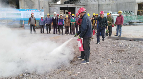 天工公司土建二部認(rèn)真開展應(yīng)急救援演練