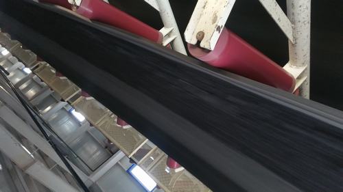 陜煤建設(shè)韓城分公司安裝三項(xiàng)目部小保當(dāng)煤礦8004最終篩分車間至產(chǎn)品倉膠帶機(jī)工程順利投產(chǎn)