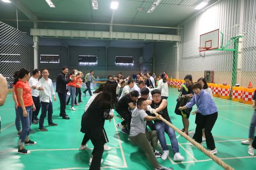 陜煤建設(shè)天工、設(shè)計(jì)、大秦置業(yè)、咸陽(yáng)公司聯(lián)合舉辦迎國(guó)慶 “拔河”聯(lián)誼賽