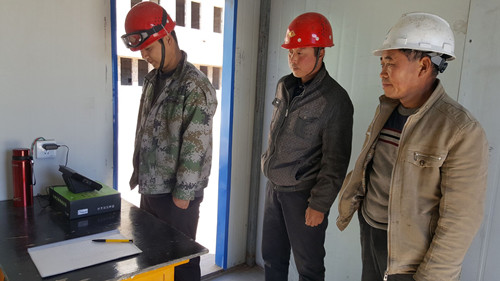 陜煤建設(shè)土建十七部引進(jìn)人臉識別系統(tǒng) 考勤效果頂呱呱