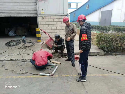 陜煤建設天工公司：群安員“紅袖章”身份亮出來