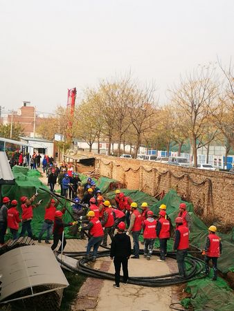 人心齊、泰山移，團結(jié)就是力量