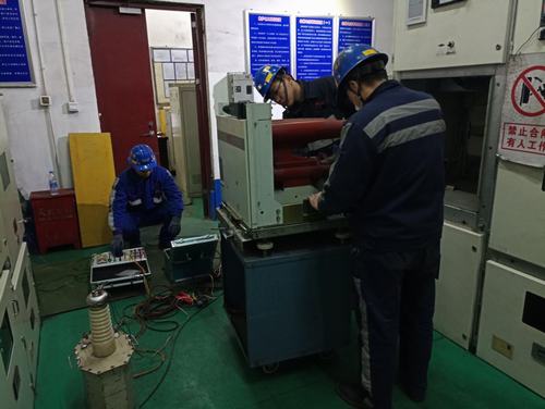 陜煤建設(shè)洗選煤運營分公司洗煤廠積極開展電氣設(shè)備預(yù)防性試驗及設(shè)備檢修工作