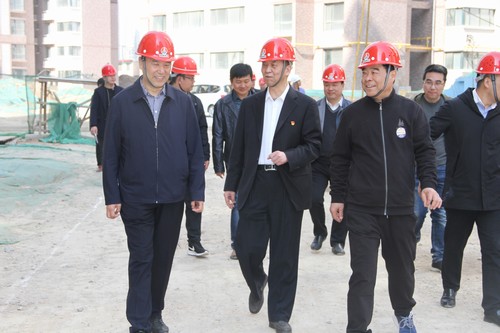 銅川礦業(yè)公司領(lǐng)導(dǎo)深入銅煤1#2#小區(qū)檢查指導(dǎo)工作