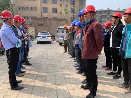 陜煤建設(shè)澄合分公司土建八部黨員深入現(xiàn)場(chǎng)“亮身份做表率”