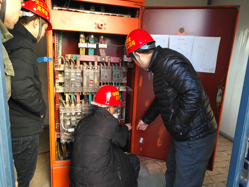 陜煤建設(shè)天工公司扎實(shí)開(kāi)展春季機(jī)電專(zhuān)項(xiàng)治理活動(dòng)