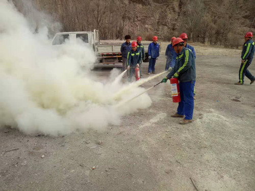 陜煤建設(shè)機(jī)電安裝公司：消防大檢查，我們?cè)谛袆?dòng)