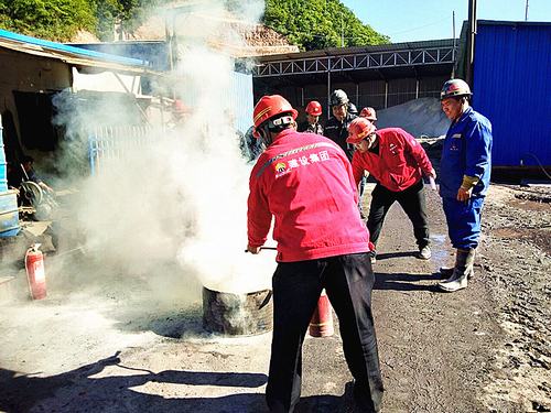 陜煤建設(shè)礦建二公司各項目部組織火災應急演練防患于未“燃”