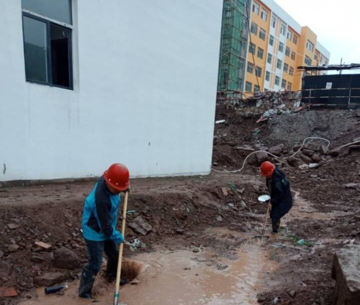 陜煤建設(shè)銅川公司第一項目部多措并舉應對雨季施工