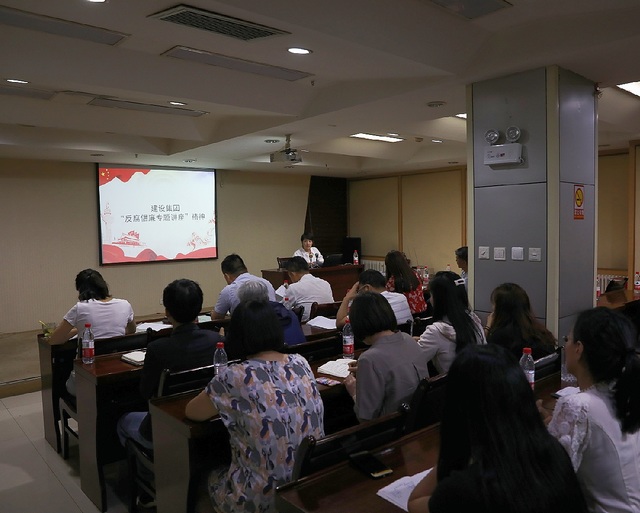 陜煤建設(shè)路橋分公司: “一會一課”助推反腐倡廉教育深入開展