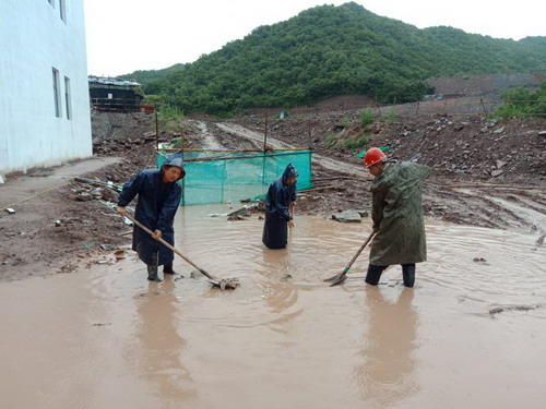 陜煤建設(shè)銅川公司第一項(xiàng)目部雨季三防“顯身手”