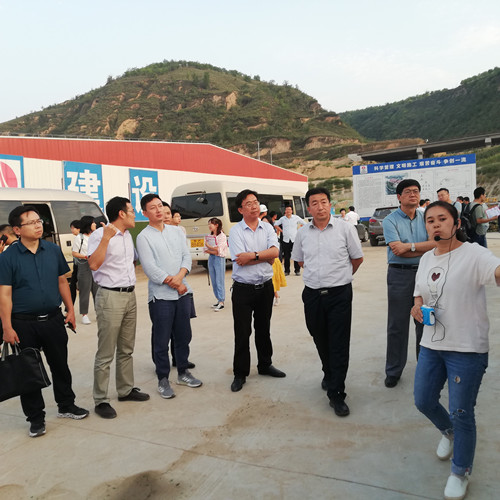 國家衛(wèi)生健康委宣傳司新聞網(wǎng)絡(luò)處處長劉哲峰一行至清澗北國棗業(yè)紅棗深加工項目進(jìn)行調(diào)研采訪