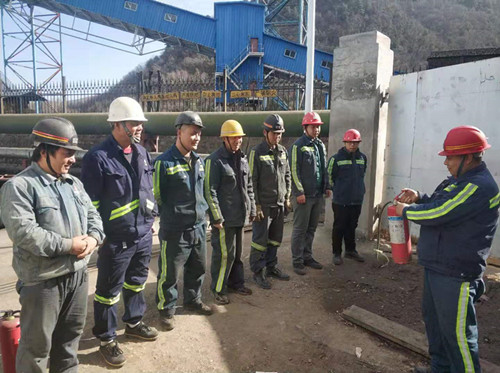 陜煤建設(shè)機(jī)電安裝公司開(kāi)展消防安全演練活動(dòng)