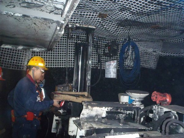 陜煤建設(shè)掘進(jìn)公司：“笨鐵疙瘩”帶來的工藝升級