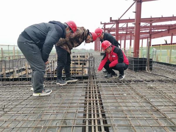 追夢路上不言悔