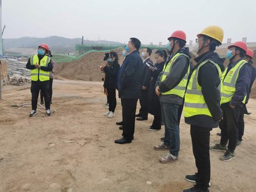 陜西省政府投資評審中心、陜西省發(fā)改委縣域處及咸陽市發(fā)改委相關(guān)領(lǐng)導(dǎo)蒞臨銀西高鐵項目指導(dǎo)檢查工作