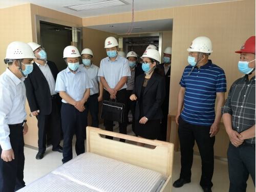 陜煤實(shí)業(yè)集團(tuán)董事長胡守平、總經(jīng)理劉文蒞臨西煤機(jī)養(yǎng)老院項(xiàng)目部檢查指導(dǎo)工作