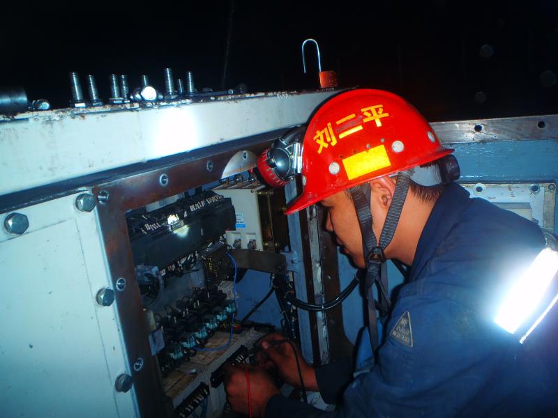 陜煤建設掘進公司：1207米！一機雙巷掘進再創(chuàng)佳績