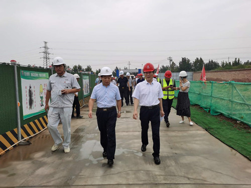 臨潼區(qū)人大主任李曉明一行蒞臨陜煤建設(shè)中儲糧項(xiàng)目部觀摩調(diào)研