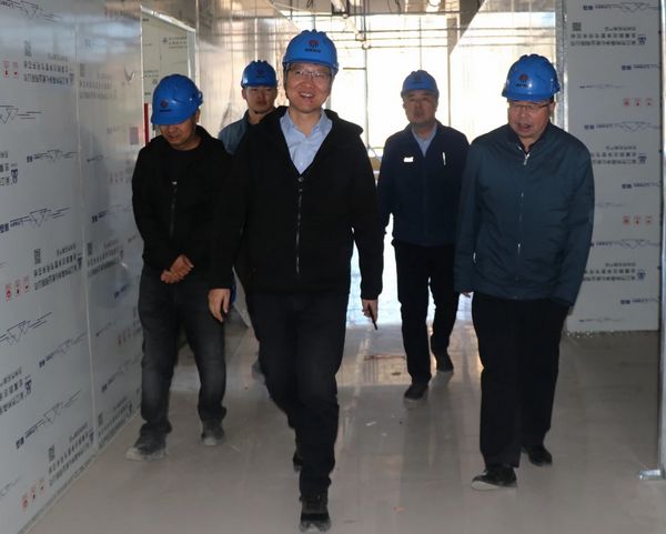 榆林合力公司黨委副書記李勇深入陜煤建設(shè)天工公司子洲天芪項目部檢查指導(dǎo)工作