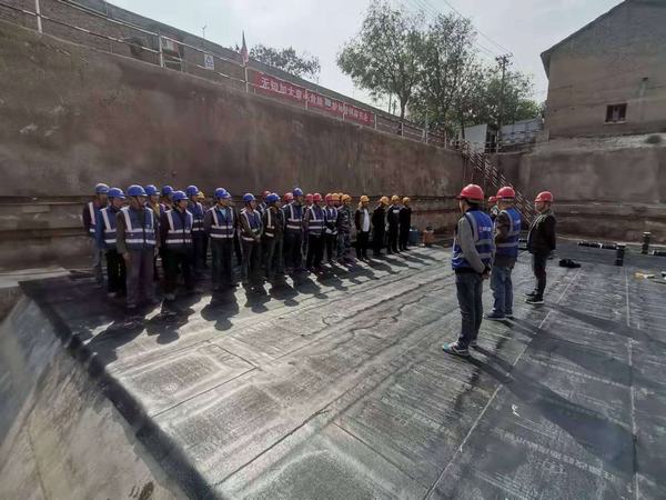 陜煤建設(shè)韓城分公司土建四項(xiàng)目部以“學(xué)”“練”“查”“考”“整”夯實(shí)“百日安全”活動