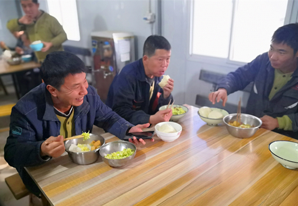 陜煤建設(shè)礦建三公司：關(guān)注“兩堂一舍”，為職工創(chuàng)建溫馨家園