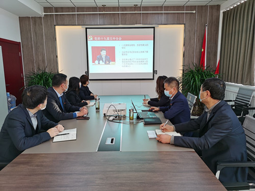 陜煤建設(shè)川耀公司：扎實(shí)做好宣傳宣講工作， 推動(dòng)黨的十九屆五中全會(huì)精神落到實(shí)處