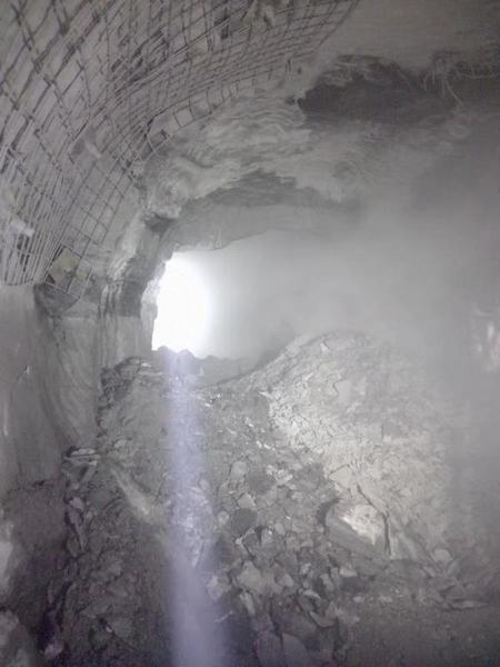 陜煤建設(shè)礦建二公司車村項目部：3101工作面回風順槽聯(lián)絡巷與3-2煤西翼輔助運輸大巷貫通