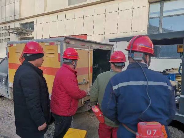 陜煤建設(shè)礦建二公司車村項(xiàng)目部開展節(jié)前火工品專項(xiàng)安全大檢查