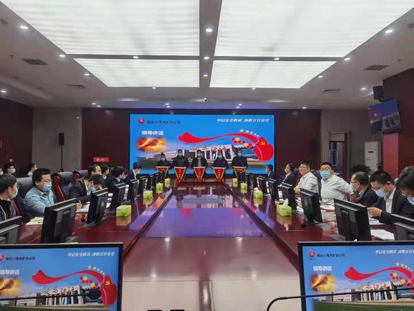 陜煤建設礦建二公司小保當?shù)谌椖坎繕s獲榆北小保當“先進項目部”一等獎