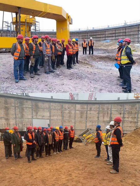 陜煤建設(shè)天工公司土建十七部兩臺145t堆取料機(jī)超危大吊裝順利完成