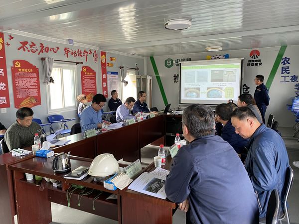 陜煤建設(shè)中儲(chǔ)糧項(xiàng)目部承建的西安直屬庫有限公司淺圓倉獲得省優(yōu)質(zhì)結(jié)構(gòu)工程和綠色施工示范工程殊榮