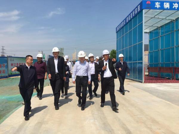 渭南市人大常委會副主任郭永峰一行深入陜煤建設(shè)韓城分公司黃河國際汽車博覽園項目調(diào)研指導工作