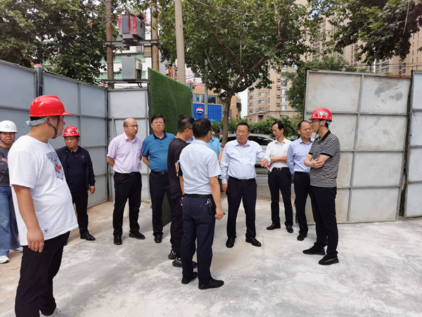 咸陽(yáng)市副市長(zhǎng)王靖調(diào)研市住建局停車場(chǎng)項(xiàng)目