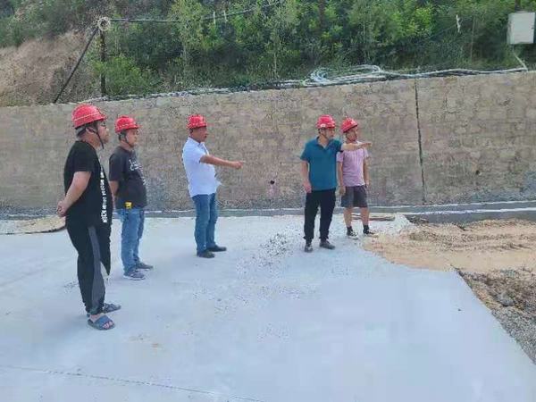 陜煤建設(shè)礦建二公司各項(xiàng)目部開(kāi)展汛期安全大檢查