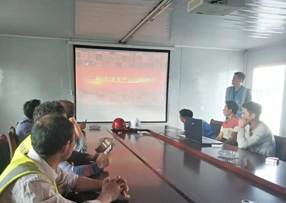 陜煤建設(shè)綠宇公司第十二項(xiàng)目部:提高安全防范意識(shí),切實(shí)加強(qiáng)安全管理