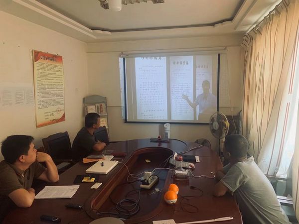 陜煤建設(shè)天工公司土建第二黨支部開展“傳承紅色家風(fēng)、涵養(yǎng)初心使命”主題黨日活動