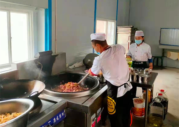 陜煤建設(shè)礦建三公司崔木項目部： 為職工辦實(shí)事，“新”食堂暖人心